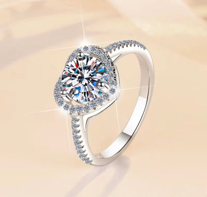 Romance Heart 18K White Gold Plated, 1 Carat Ring - J.Resilience