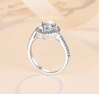 Romance Heart 18K White Gold Plated, 1 Carat Ring - J.Resilience